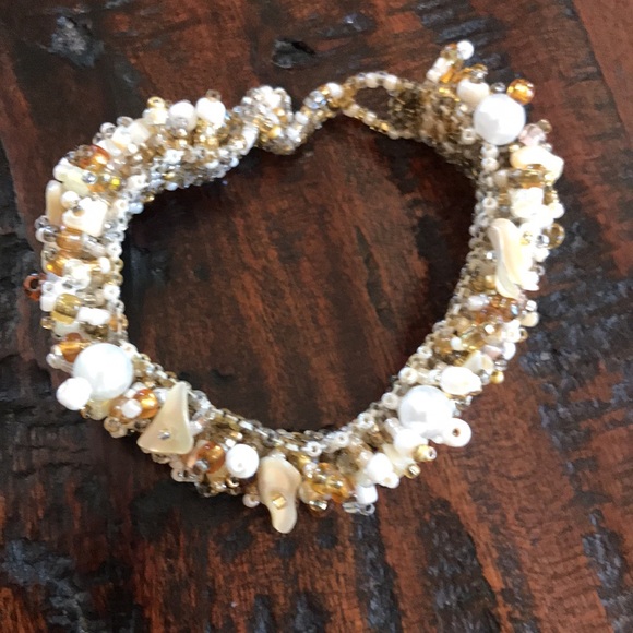 Beachy Boho Beaded Shell Bracelet - Picture 2 of 11